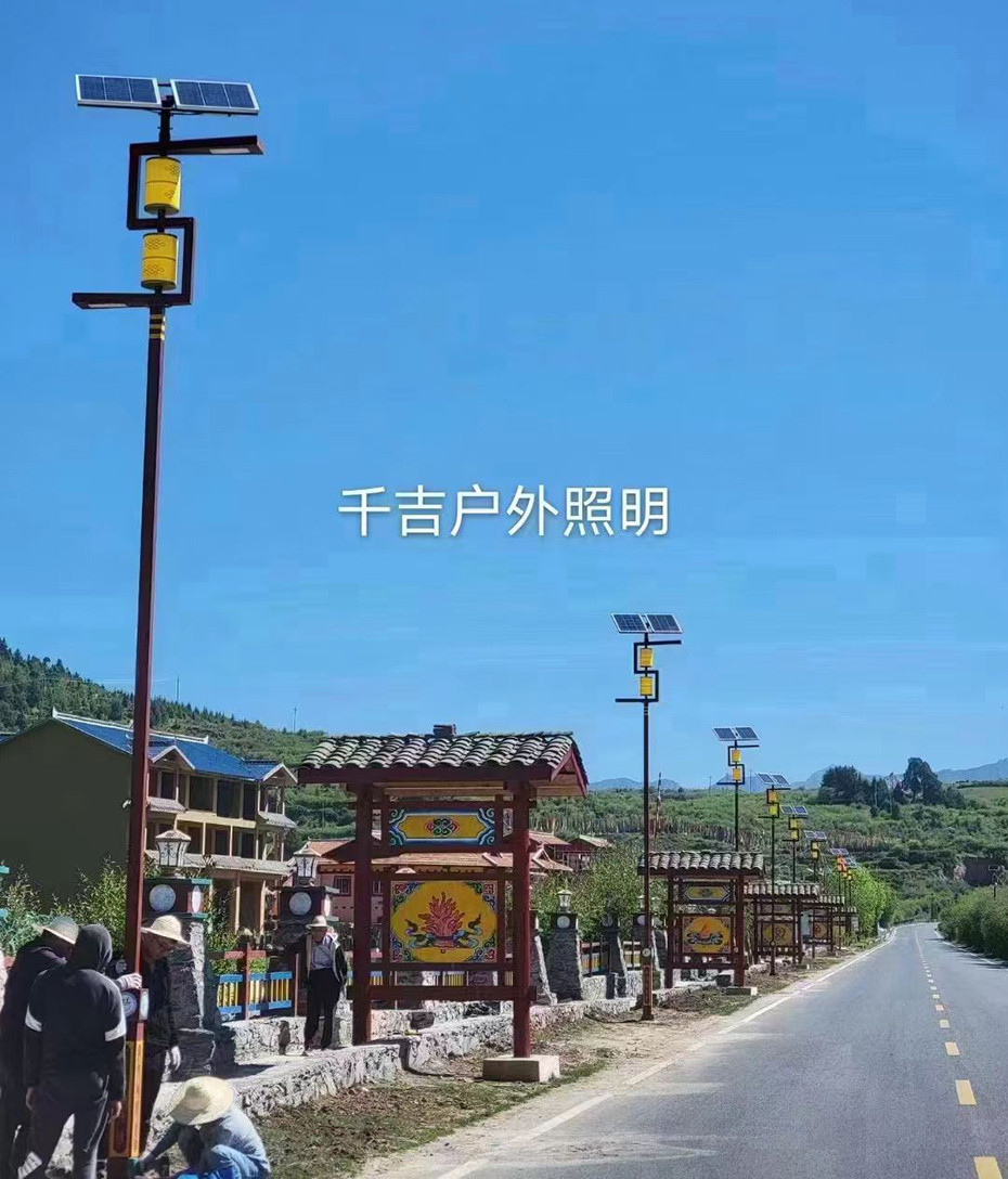 公路（lù）路燈為什麽經常隻有一邊？